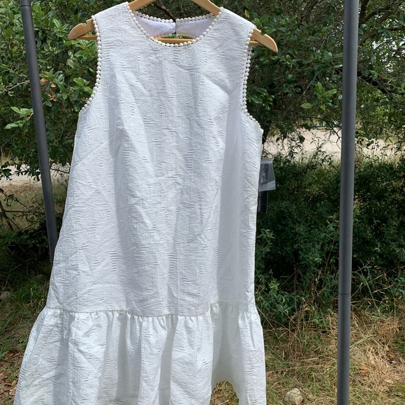 White dress Maggy London - Picture 2 of 5